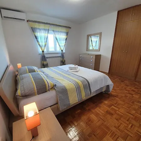 فيلة In - Four-bedroom With Private Pool Gornje Sitno