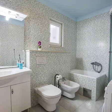 In - Four-bedroom With Private Pool * Gornje Sitno