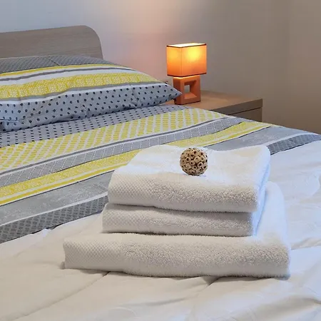 In - Four-bedroom With Private Pool فيلة