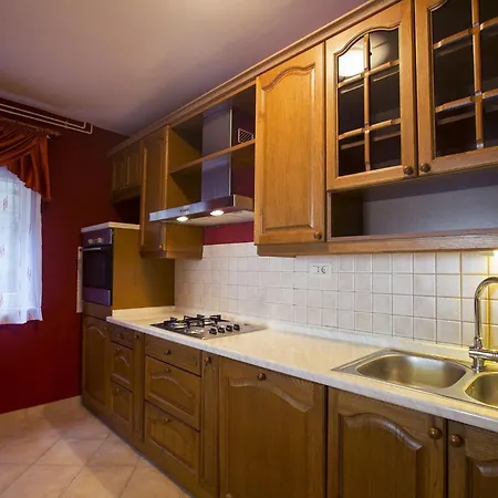 فيلة In - Four-bedroom With Private Pool Gornje Sitno